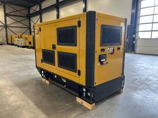 Cat 2025 - DE88E0 - 88 kVA Generator - DPX-18012 imagem 3 miniatura
