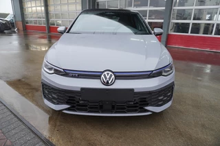 Volkswagen Golf 2025 - 1.5 eHybrid GTE 272PK Automaat Black Style obrazek 9