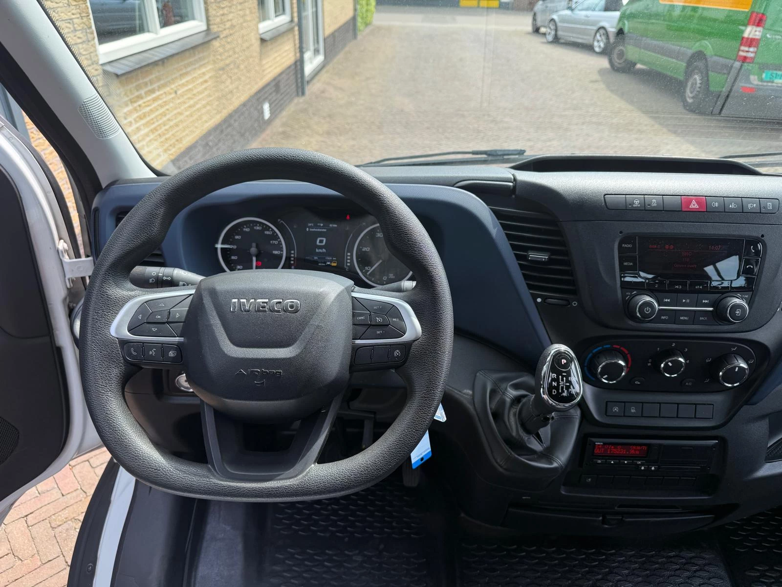 Iveco Daily 2021 - 40C16 Hi Matic 8 Ton Dubbel Cabine Euro 6 AC + CVO afbeelding 5