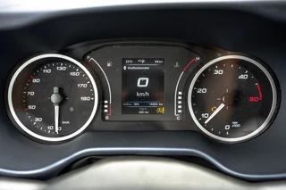 Iveco Daily 2021 - 35S14V 2.3 L4H2 | Automaat | 3.5T Trekgewicht | Climate | Cruise | Euro 6 image 15