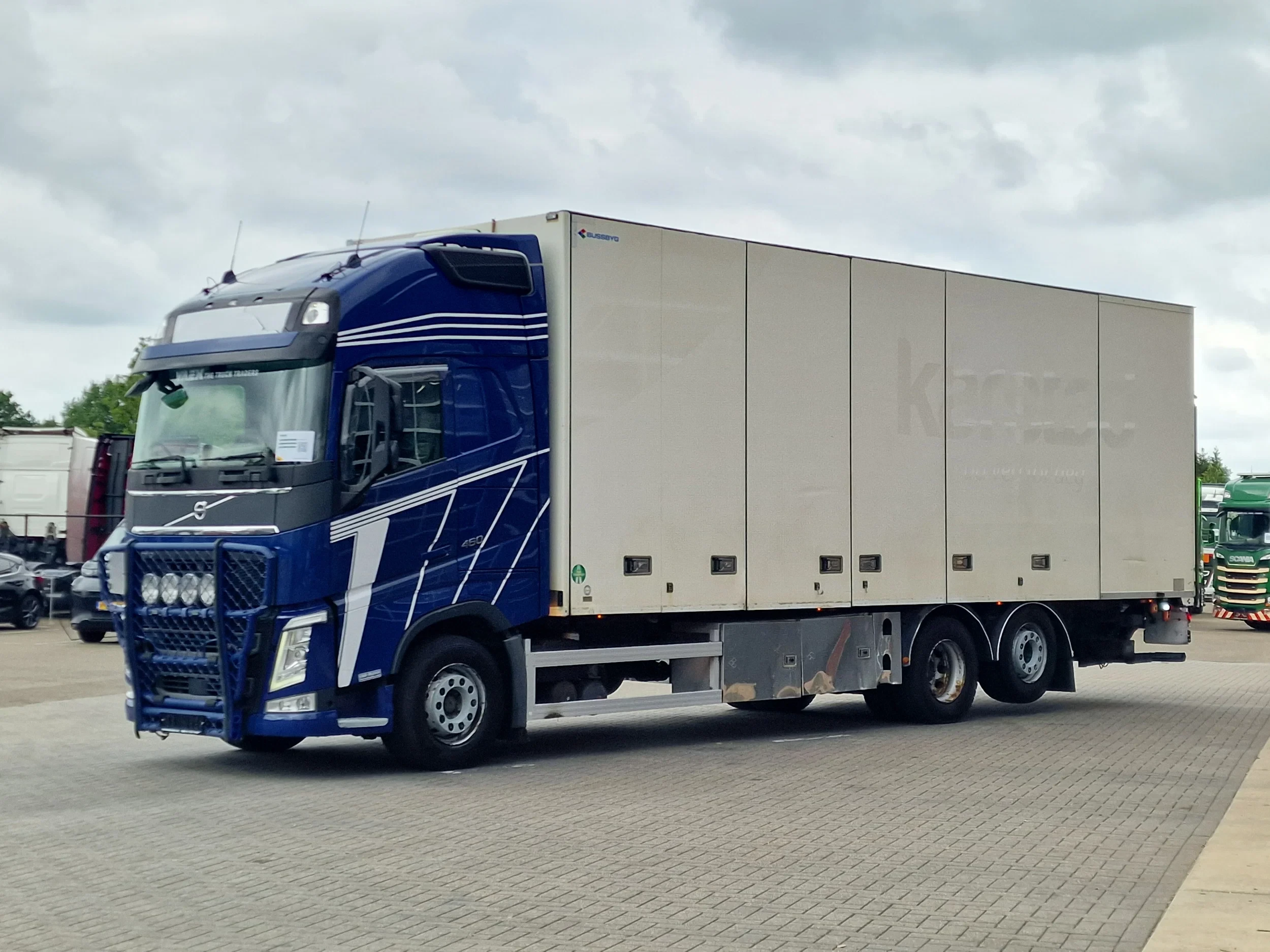 Volvo FH 2019 - 13.460 6X2 - full air - WB600 - Leather seats - side opening изображение 3