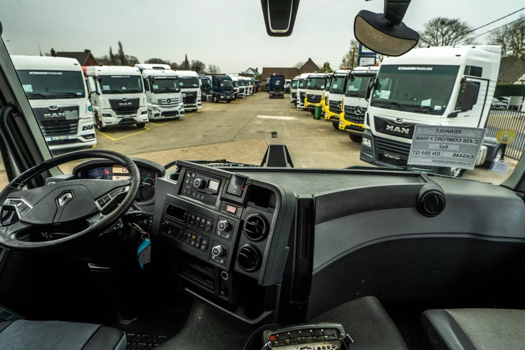 Renault 2017 - C 480 -6X4 + HIAB 14T/m/3ext. imagen 16