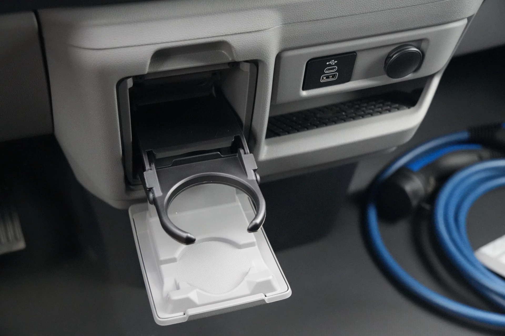 Ford E-Transit Custom 2026 - 340 L2H1 Limited 71 kWh 218pk - Trekhaak - ACC - B&O - Navi - Stoel/Stuurverwarming - 360 Camera - Blindspot - Rijklaar Bild 34