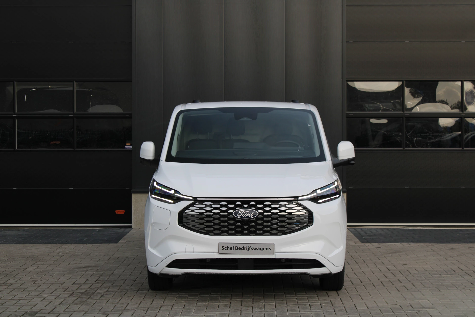 Ford E-Transit Custom 2025 - 340 L2H1 Limited 65 kWh 218pk - 2x Schuif - LED - 360 Camera - B&O - ACC - Navi - Stoel/Stuurverwarming - Rijklaar afbeelding 3