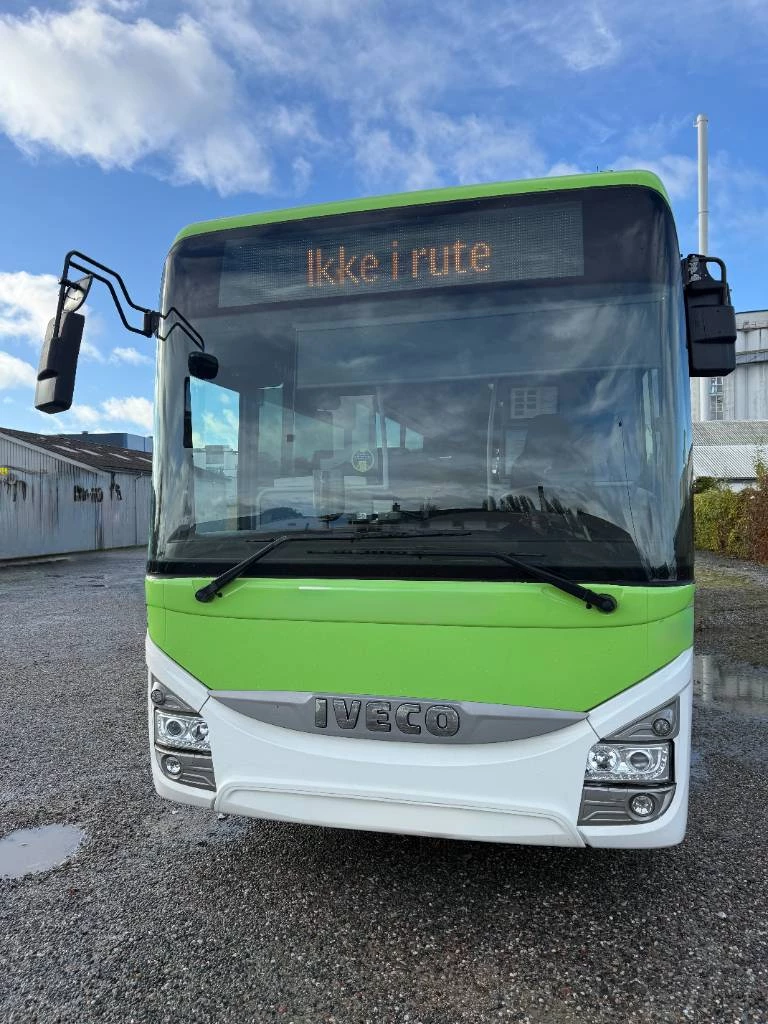 Iveco 2016 - Crossway. 14 Units! image 3