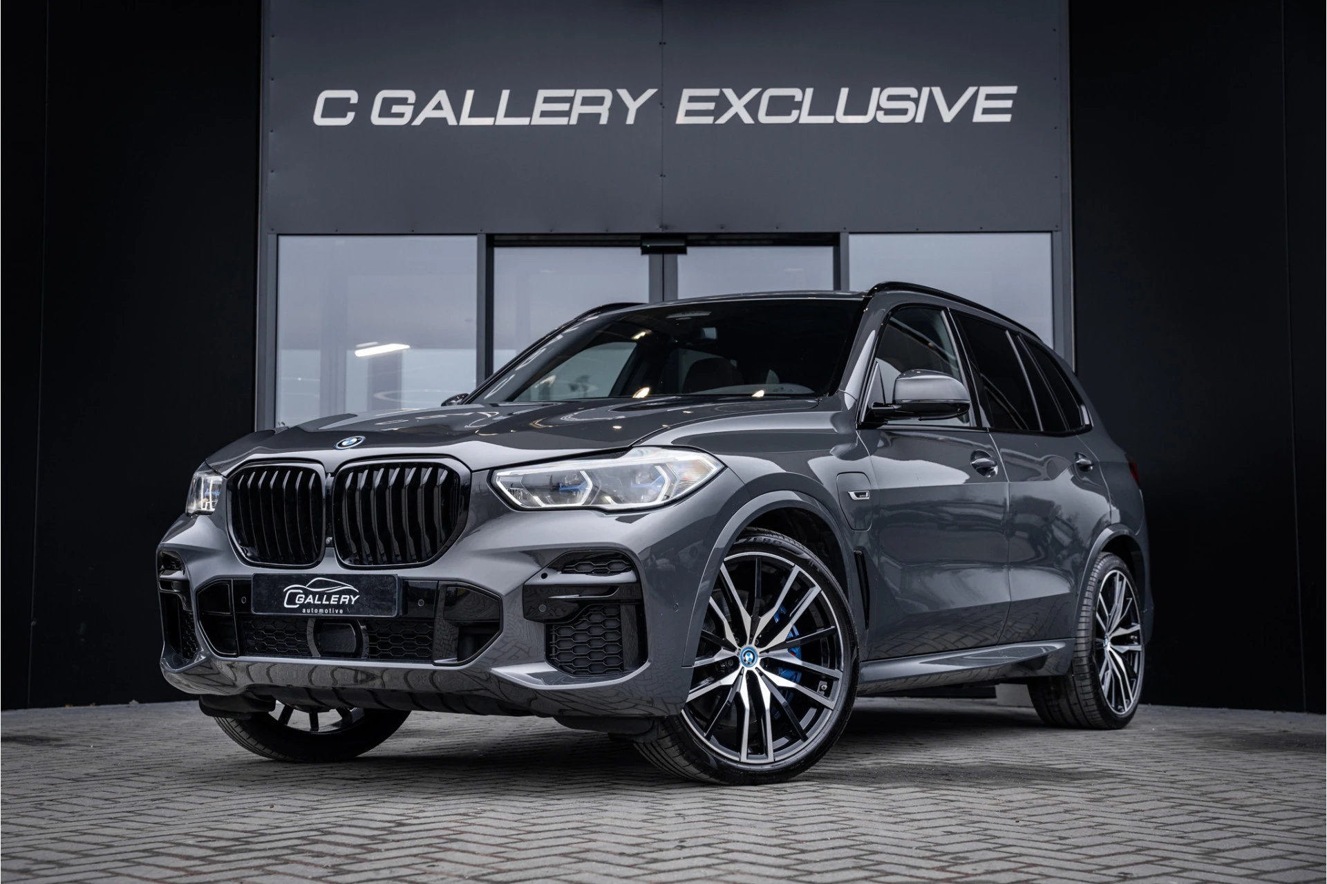 BMW X5 2022 - xDrive45e High Executive afbeelding 3