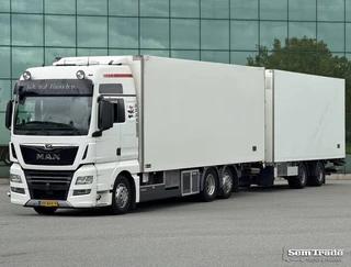 MAN TGX 2018 - 26.500 FULL AIR ONLY 872.500 KM PARK COOLING ISOLATED BOX DOUBLE DOORS FRIGOBLOCK COOLING TAIL LIFT FLOWERWIDE HOLLAND-COMBI te koop