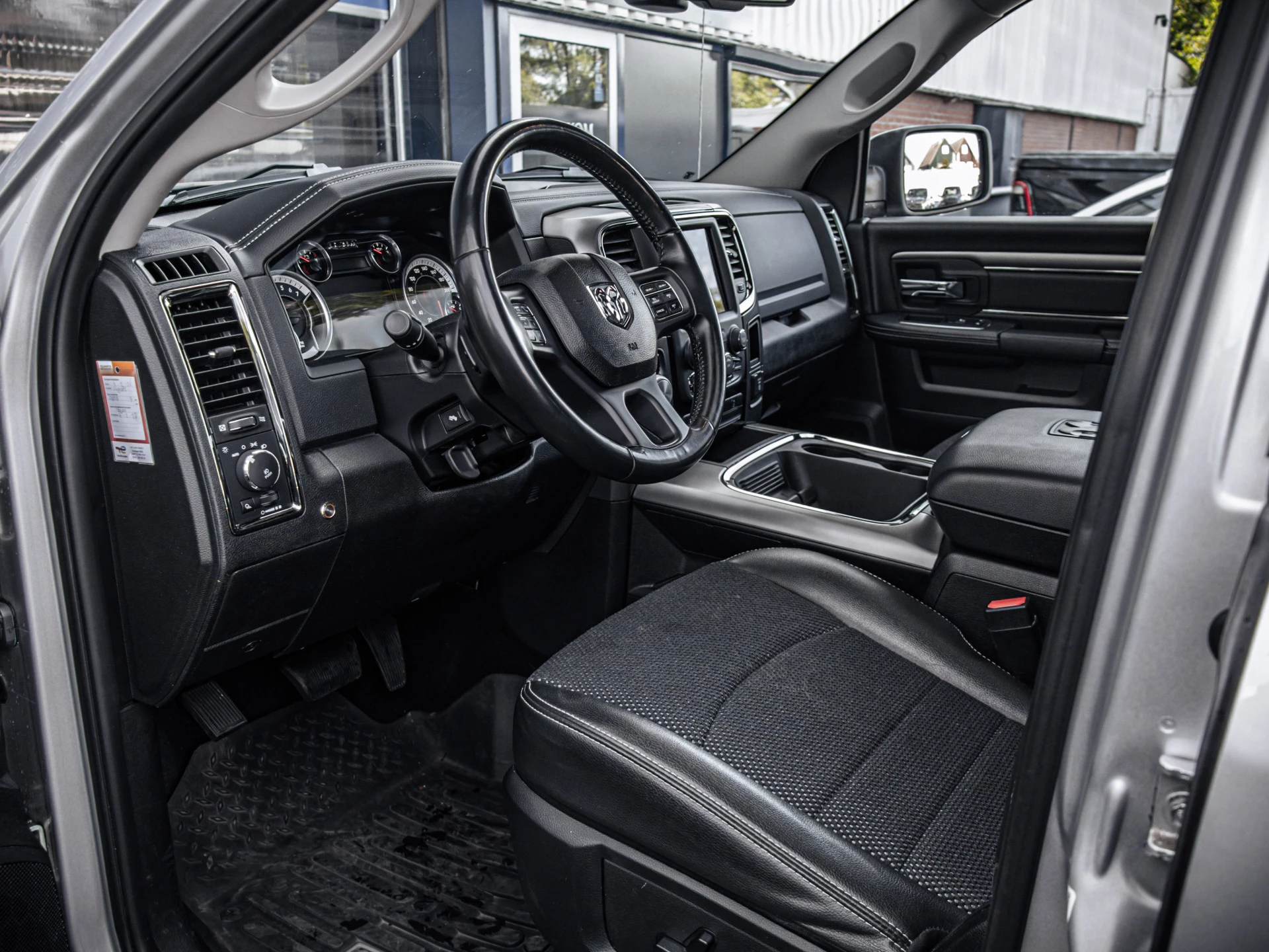 Dodge Ram 1500 2021 - Sport | 5.7L HEMI V8 4x4 image 10