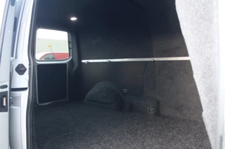 Volkswagen Transporter 2021 - 2.0 TDI L2H1 28 Bulli 150pk - 20 Inch - Camera - Trekhaak - Leder - ACC - LED - Rijklaar immagine 12
