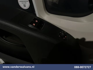 Peugeot Boxer 2022 - 2.2 BlueHDi 141pk Bakwagen 436cm Lang Laadklep Euro6 Airco | Cruisecontrol | 955kg laadvermogen obrazek 18