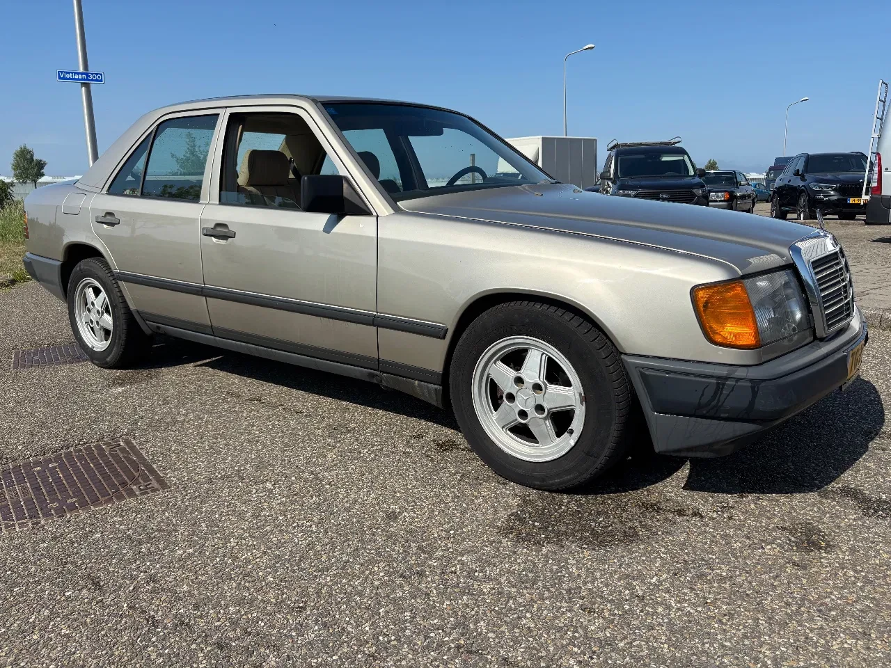 Mercedes-Benz 300 1988 - 300D W124 Automaat Airco Trekhaak Cruisecontrol MARGE image 3