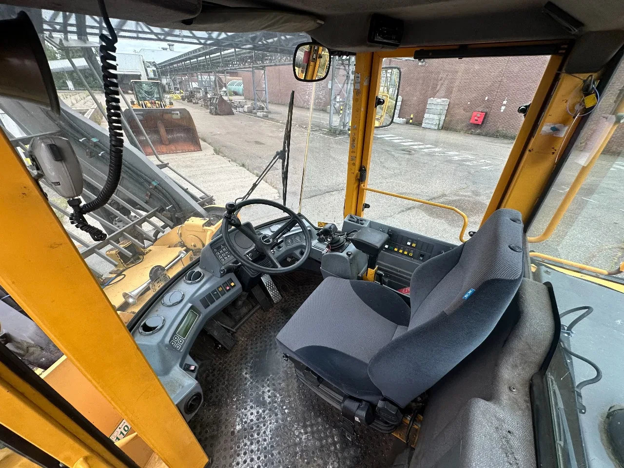 Volvo 2000 - L180 C High Lift Bild 13