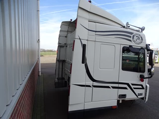 DAF N/A 2012 - XF105 SPACECAB bild 2