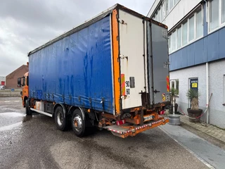 Volvo 340 2009 - FM 6X2 DHOLLANDIA 2000 KG CURTAINS image 5