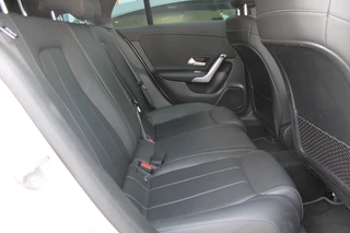 Mercedes-Benz CLA 2021 - Shooting Brake 180 AUT7 Luxury Line LEDER SFEER CARPLAY TREKHAAK immagine 13