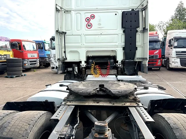 DAF XF 105.460 2010 - SPACECAB (EURO 5 / ZF16 MANUAL GEARBOX / ZF-INTARDER / 2x DIESELTANK / AIRCONDITIONING / ETC.) afbeelding 6