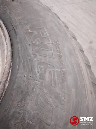 Bridgestone N/A - Occ vrachtwagenband Bridgestone R164 425/65R22.5 zdjecie 3