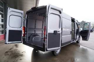Peugeot Boxer 2024 - 2.2 BlueHDi 180PK S&S L3H2 3.5t Zwaar Automaat image 5