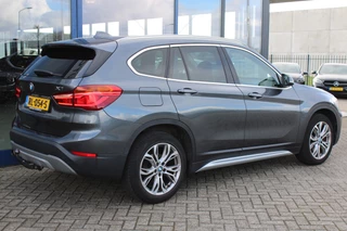 BMW X1 2018 - sDrive18i Automaat Executive X-Line Sportstoelen 18'' NAVI TREKHAAK obrazek 5
