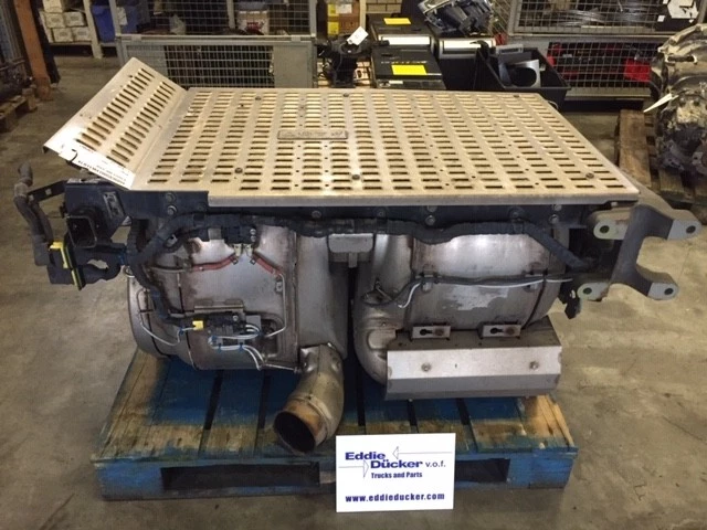DAF - 1933421 KATALYSATOR+DPF UNIT 1860622 CF86/XF106 imagem 1