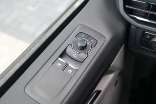 Ford Tourneo Custom 2026 - 340 2.5 PHEV L2H1 Titanium X 232pk | ACC | Pano | B&O | Elek. schuifdeuren | 360 camera | Elek-Trekhaak | Prijs excl. BTW | Rijklaar obrazek 20