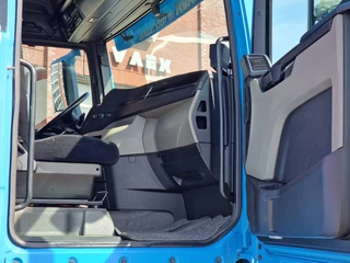 MAN TGX 2021 - 33.510 6x4 - Facelift - Low km 252Tkm - Navi - Sliding 5th wheel - PTO/Hydraulic image 22