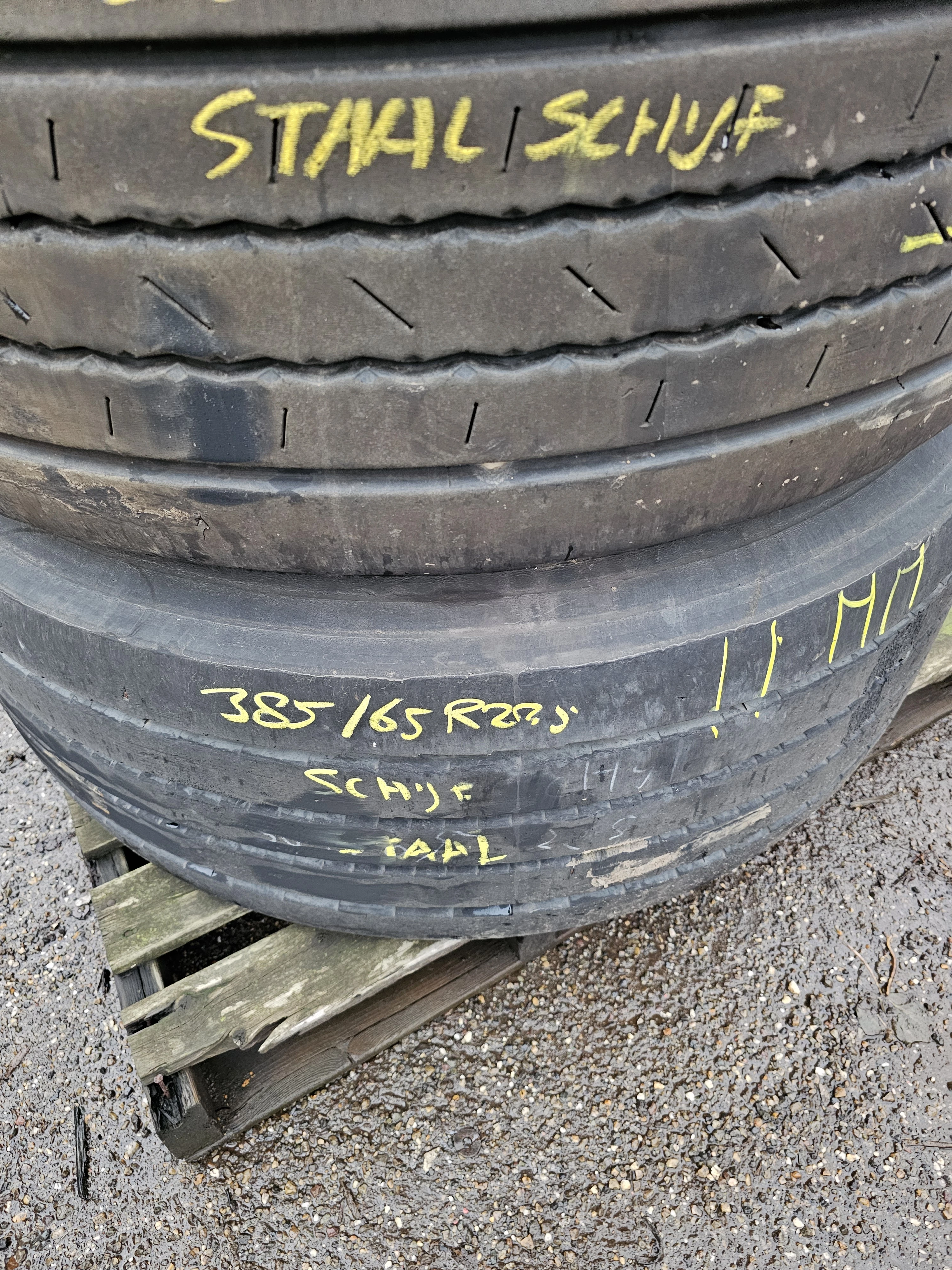 BRIDGESTONE , CONTI TRAILER TIRE 2000 afbeelding 1