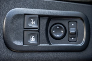 Renault Master 2023 - **2.3dCi | Bakwagen met Laadklep | LED | Carplay | Camera | Cruise** image 22
