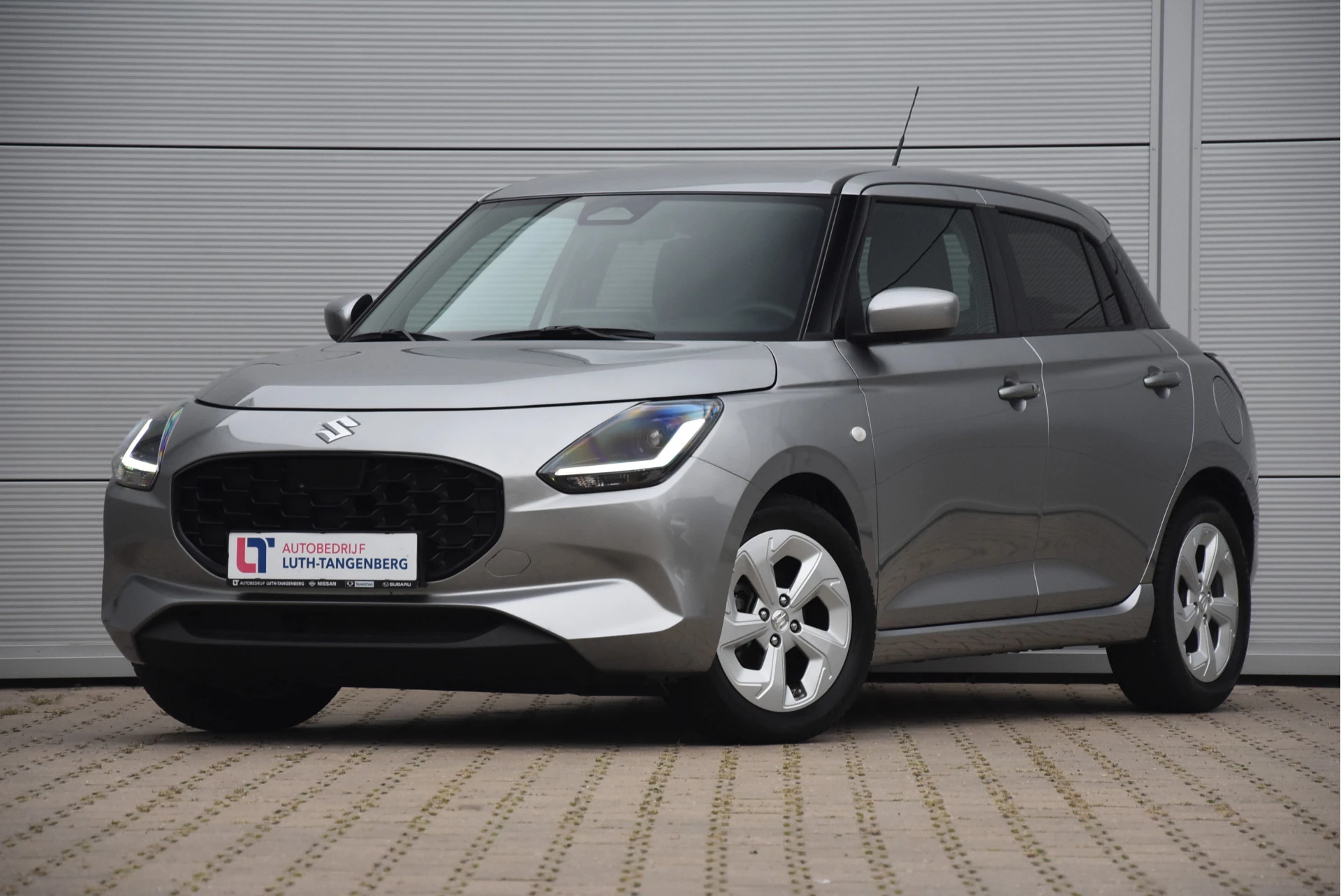 Suzuki Swift 2024 - 1.2 Select Smart Hybrid obrázek 25