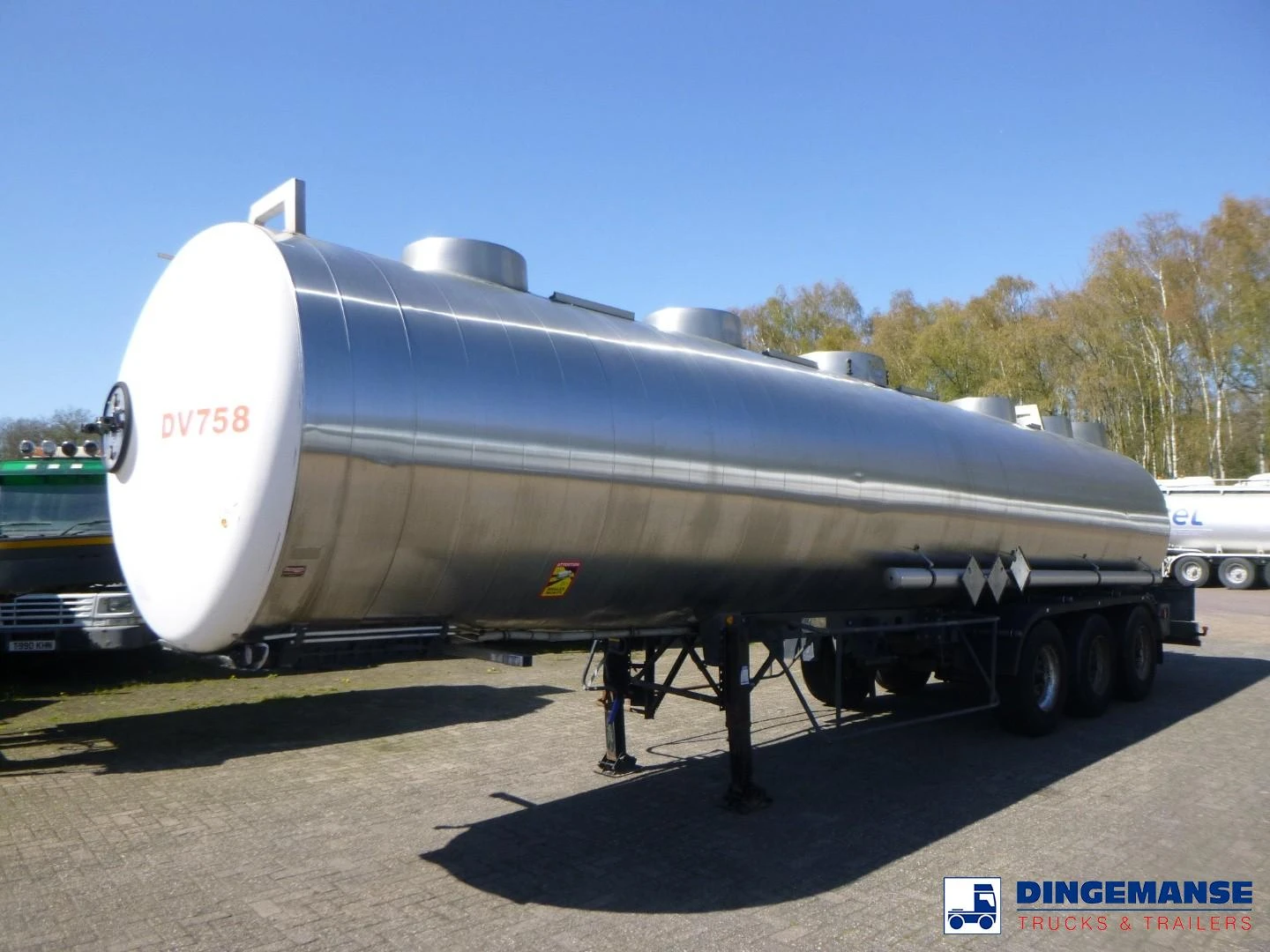 Magyar Chemical tank inox L4BH 32.5 m3 / 1 comp 1992 obrázek 1