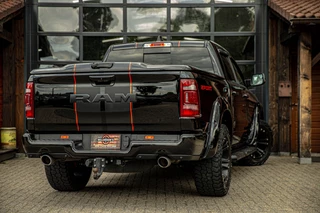 Dodge Ram 1500 2024 - 5.7 V8 4x4 Crew Cab Laramie sport obrazek 4