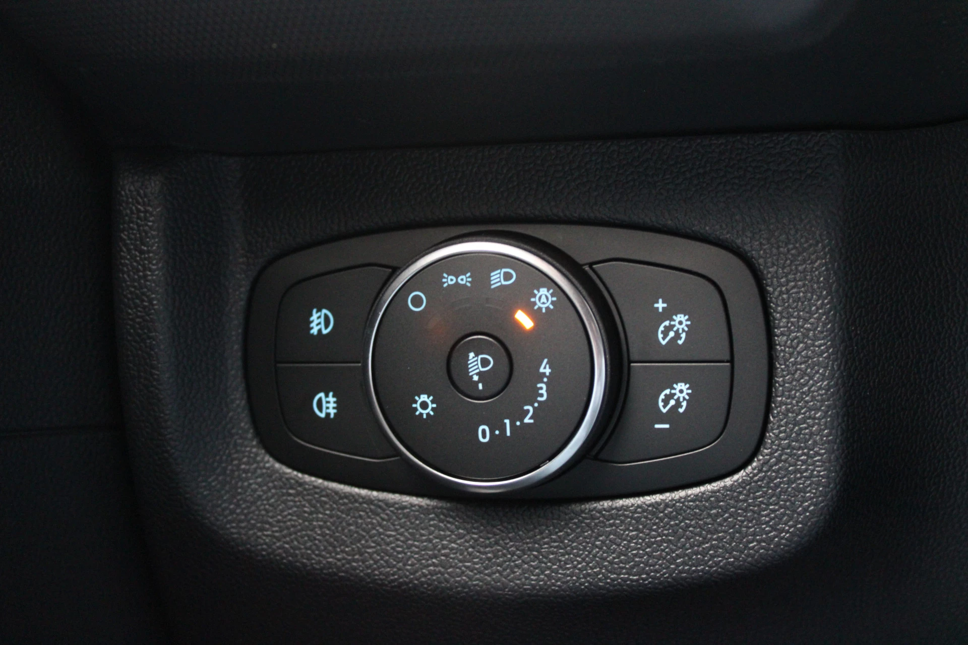 Ford E-Transit Courier 2025 - Trend 44 kWh 136pk - Stoel/Stuurverwarming - Camera - Cruise - Carplay/Android - Rijklaar obrázek 26