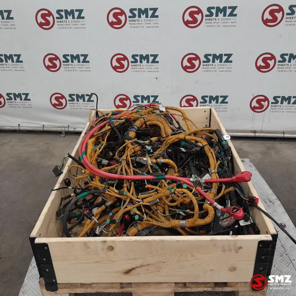 Caterpillar 2022 - Lot of wiring harnesses Caterpillar image 3