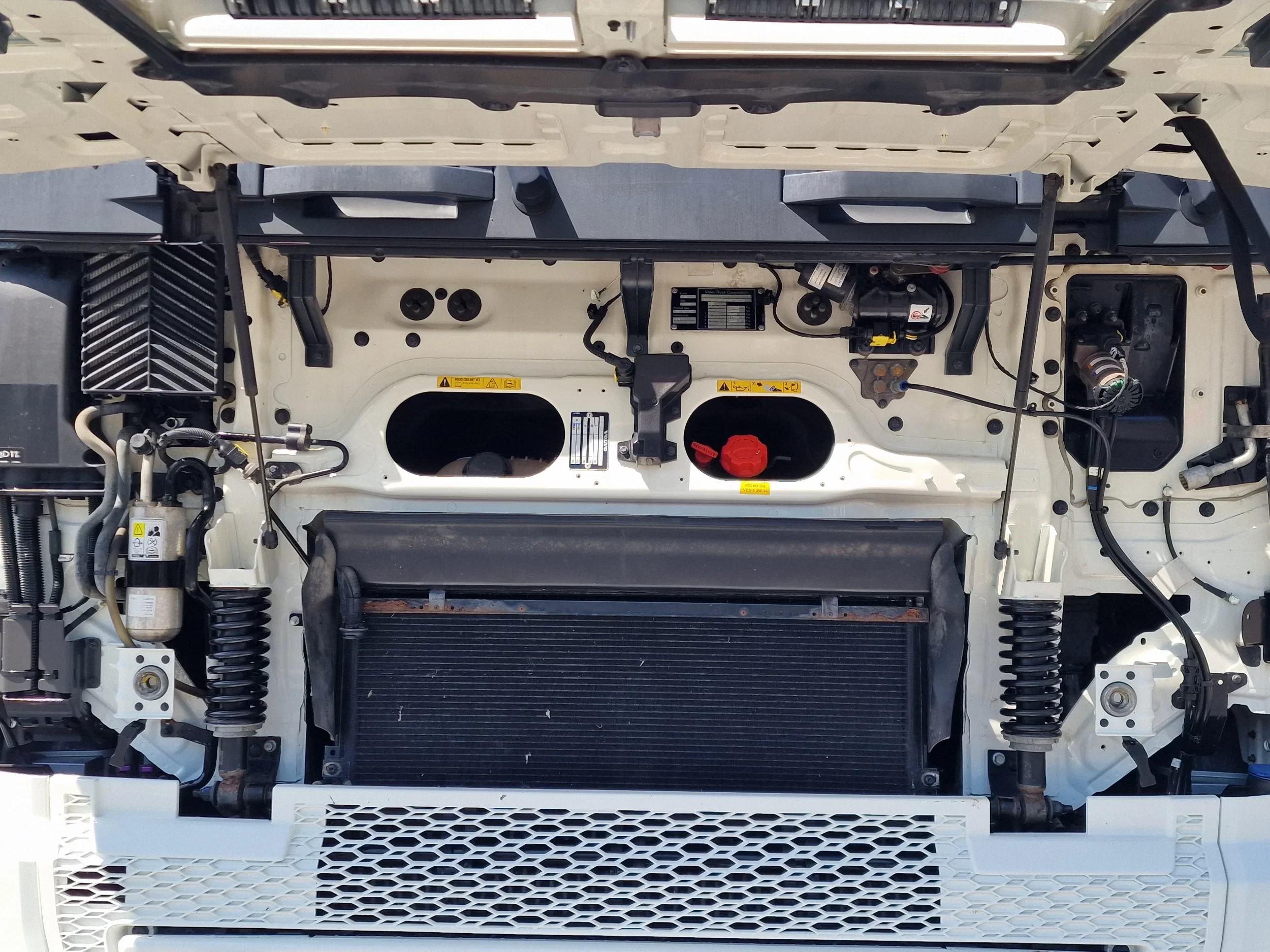 Volvo FH 2019 - 13.500 Globetrotter 6x2 - Retarder - Full air - 3.20 WB - Low KM - Bild 21