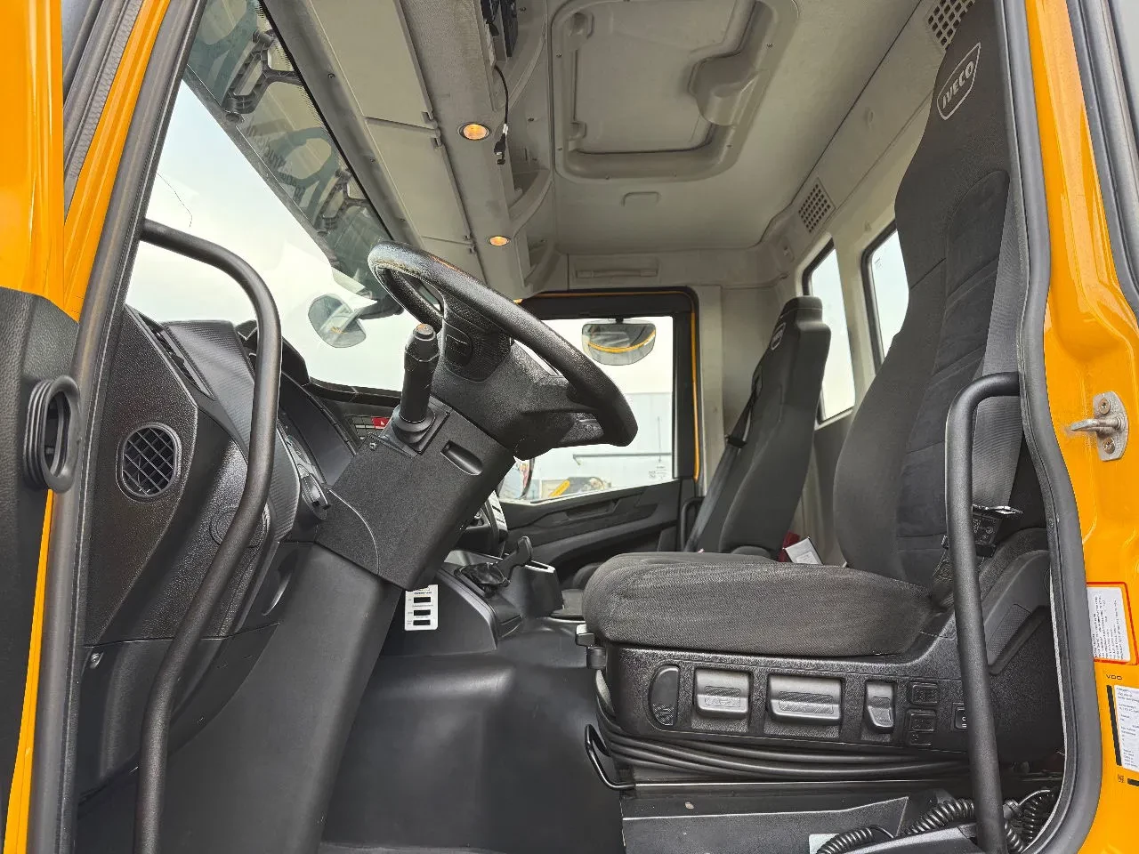 Iveco S-WAY 2021 - 360 + P48-2 Knikkende semi dieplader (maar 264528km) obrázek 14