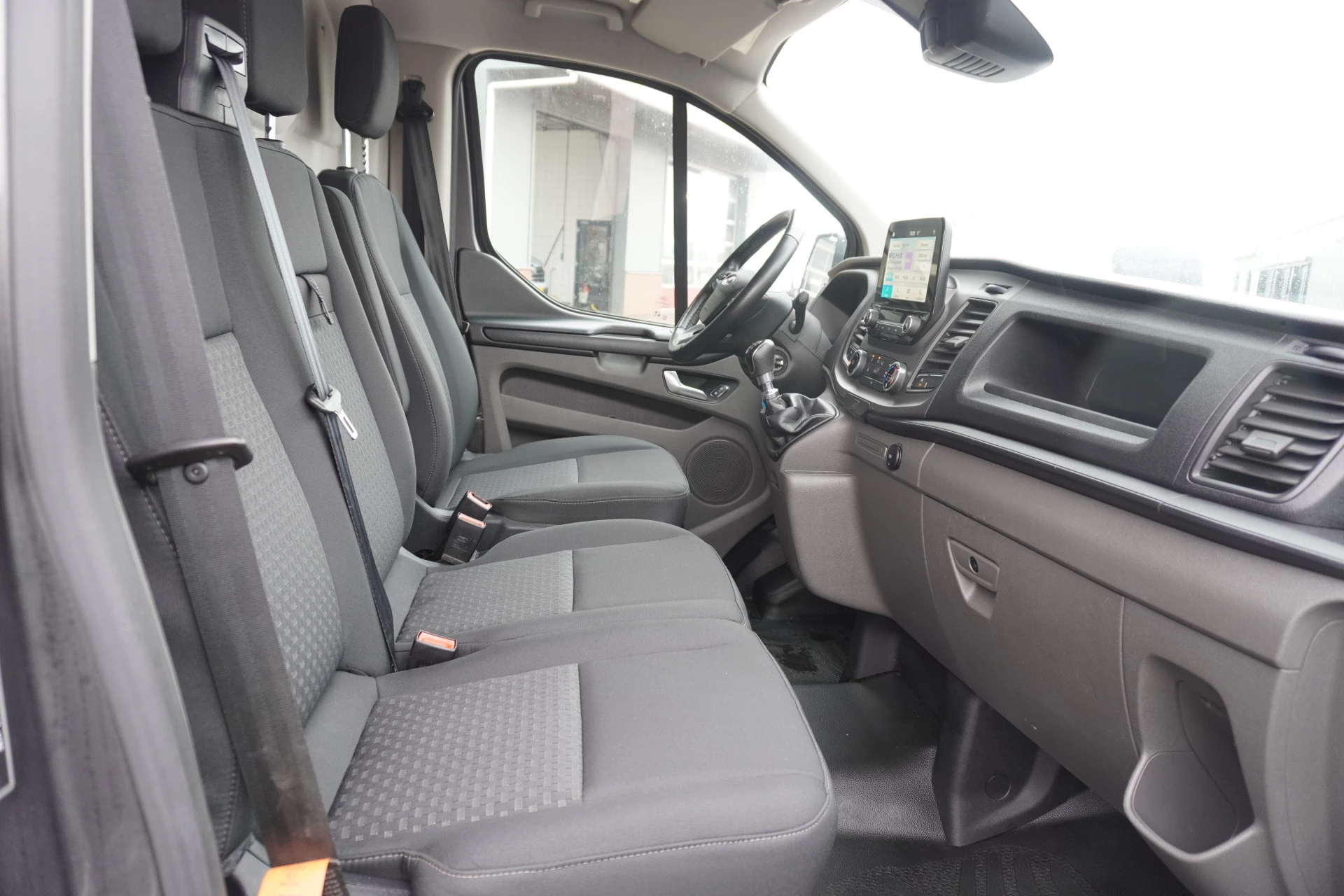 Ford Transit Custom 2021 - 320 2.0 TDCI 130PK L2H1 Trend immagine 14
