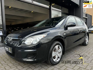 Hyundai i30 2010 - 1.4i Active Cool / apk 3-2027 imagem 1
