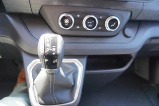 Renault Trafic 2024 - 2.0 Blue dCi 150PK T29 L2H1 Advance DC Automaat obrazek 19