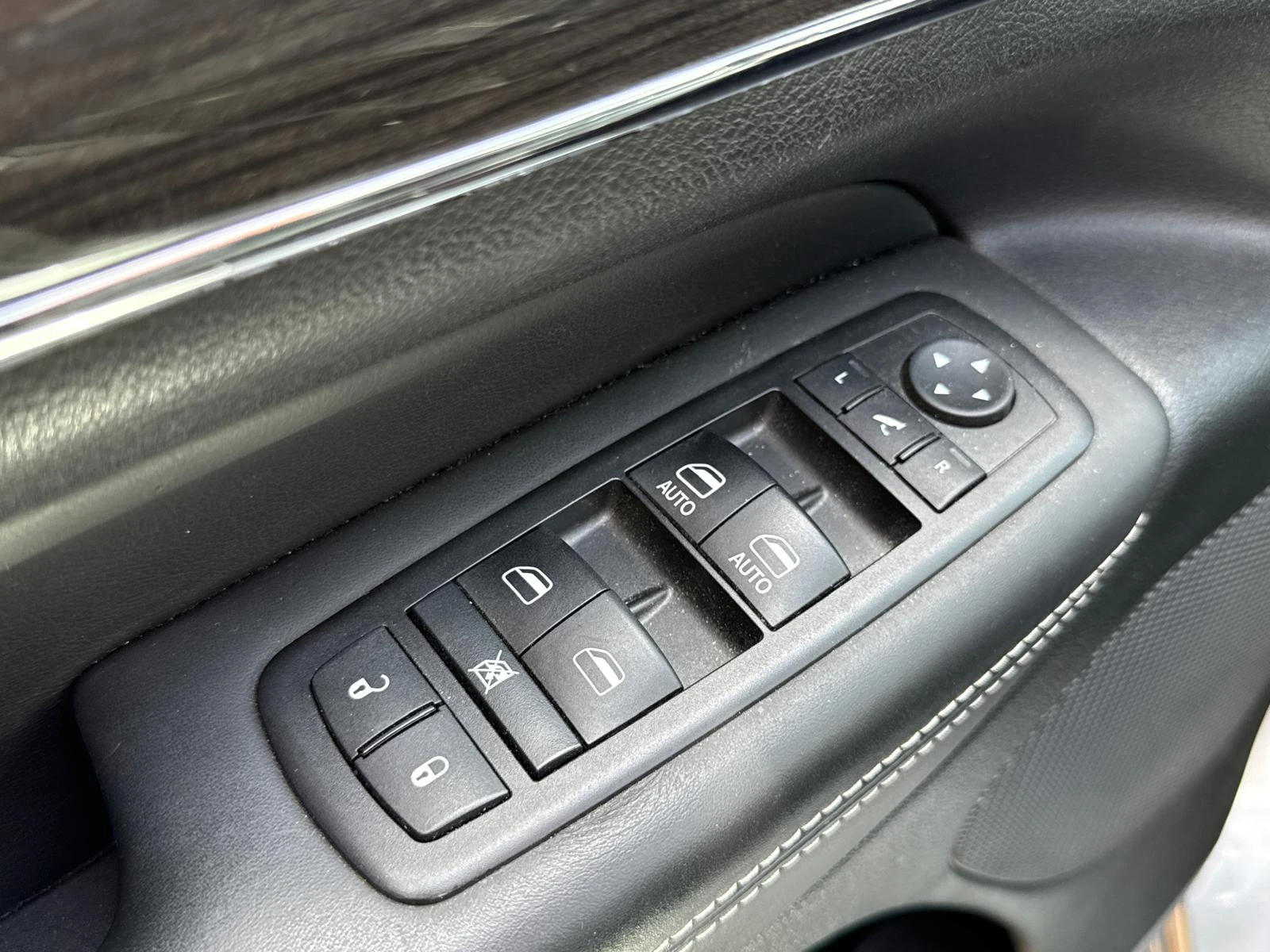 Jeep Grand Cherokee 2014 - 3.0 V6 CRD Overland 4x4 Grijskenteken Pano Luchtvering Stoelverwarm/verkoel. Leer Trekhaak afbeelding 26
