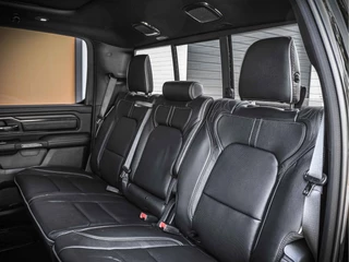 Dodge Ram 1500 2024 - Crew Cab Limited Night Edition Rambox obrazek 10