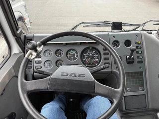 DAF 95 1991 - 330 ATI / Origineel Nederlandse geleverde vrachtwagen afbeelding 10