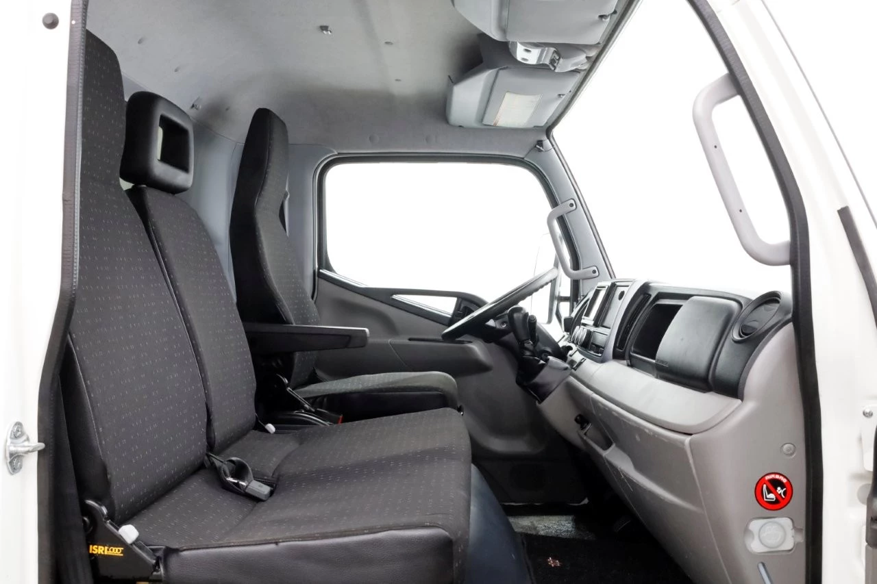FUSO Canter 2020 - 3.0D 150pk E6 Bakwagen met laadklep en zijdeur + trekhaak 3500kg 04-2020 afbeelding 5