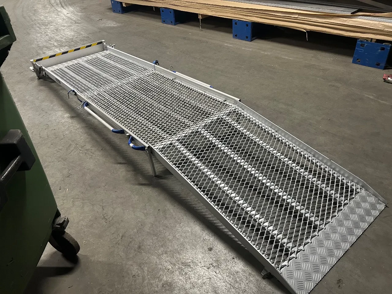 FEAL Rolstoeloprijplaat - Laadklep oprijplaat dubbel opvouwbaar - bgr 37-3 obrázek 5