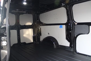 Ford Transit Custom 2025 - 320 2.5 PHEV L2H1 Limited 232pk - 2x Schuifdeur - Trekhaak - Stoel/Stuurverwarming - Blindspot - Keyless - Rijklaar afbeelding 12