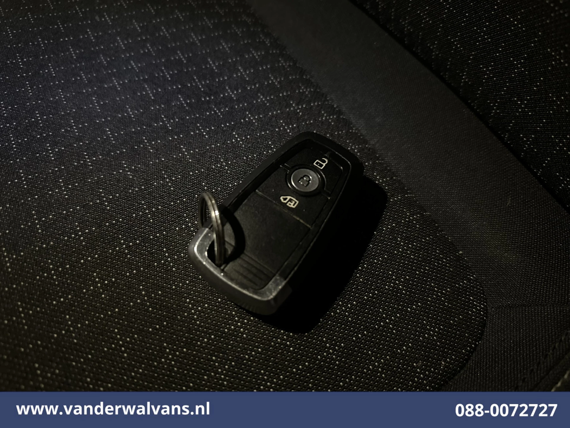 Ford Transit Custom 2024 - 2.0 TDCI 136pk L2H1 Euro6 Airco | Camera | Apple Carplay | Cruisecontrol | LED obrázek 21