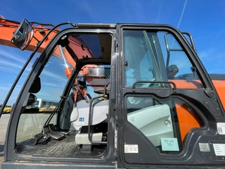 Hitachi ZX210LC-6 2018 - N/A image 19