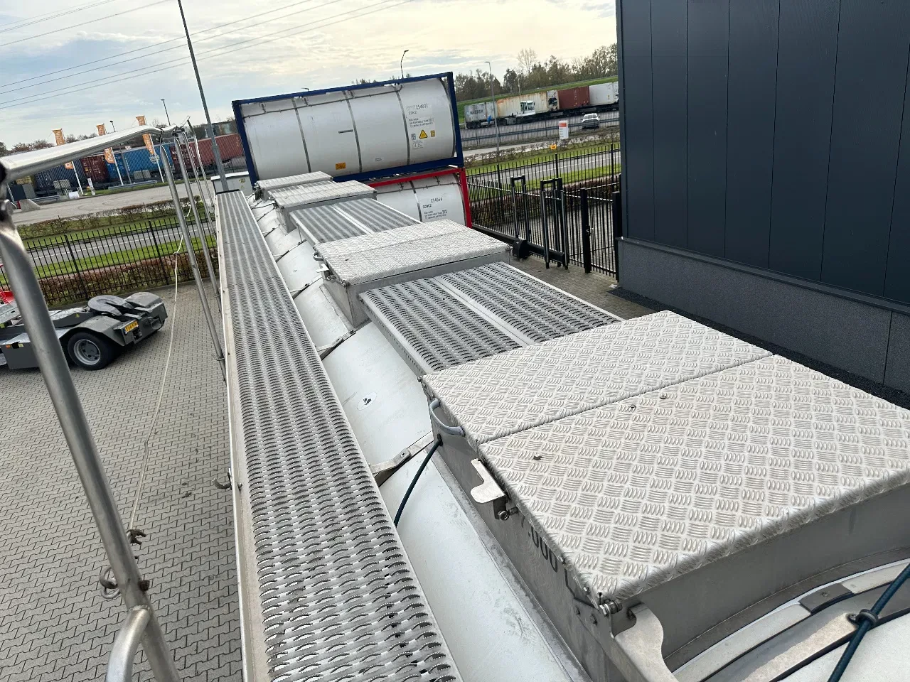 Van Hool 2015 - FOOD / 39.000L / 3-COMP / INOX / NL-trailer image 12