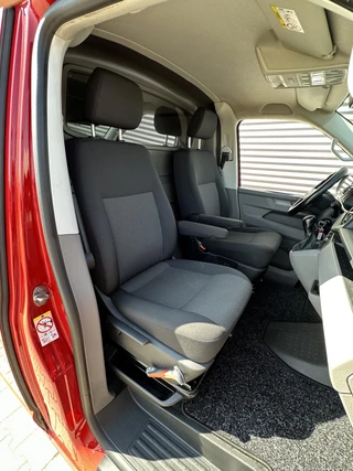 Volkswagen Transporter 2021 - 2.0 TDI L2H1 Highline Automaat|Navi|Carplay|Camera bild 6