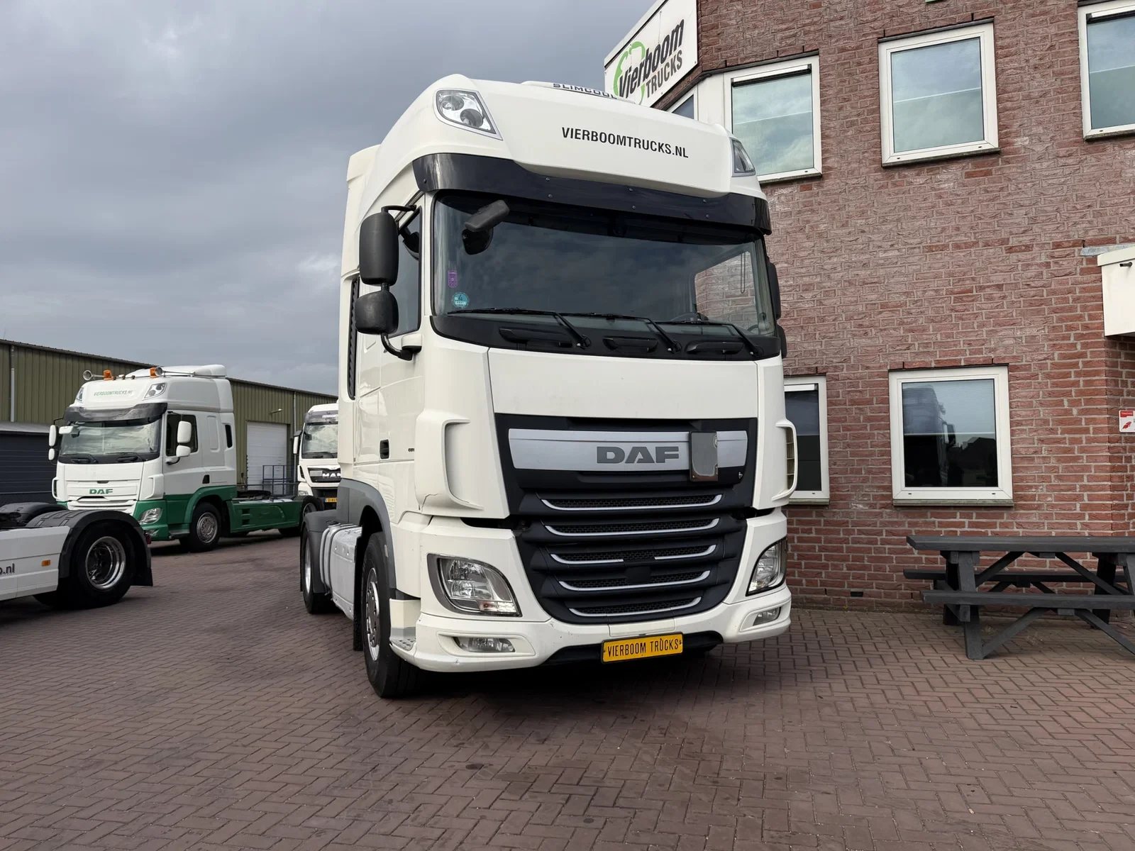 DAF XF 460 2016 - XF460 FT 4X2 SSC / Retarder / Smart tacho / Night airco / 2x Tank afbeelding 1