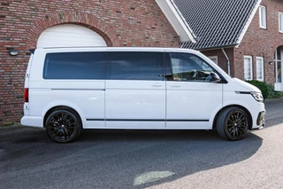 Volkswagen Transporter 2023 - T6.1 204 PK DSG CARAVELLE L2H1 DUB/CAB A-Deuren BWT afbeelding 2 miniatuur